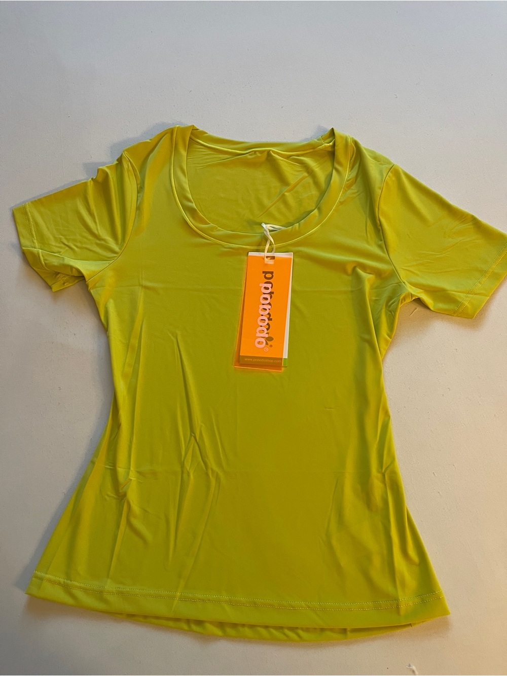 Womens Scoop Neck Performance Tee in Lime